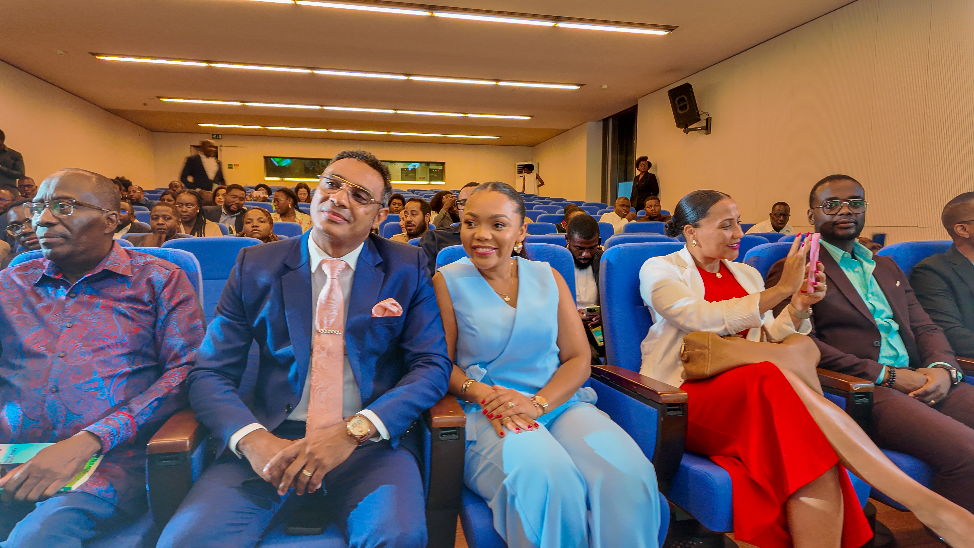 Lançamento do livro: Transições Energética em Angola (3)